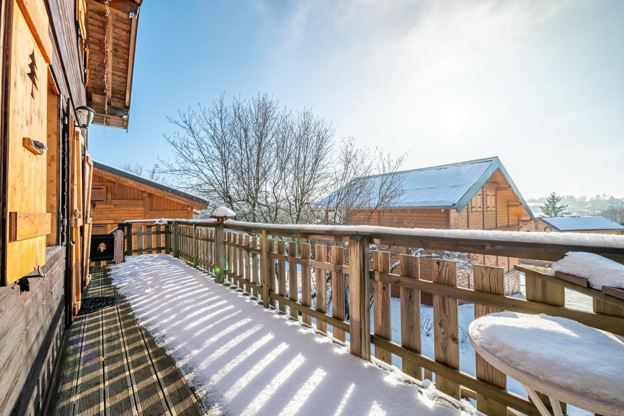 Chalet L'Embellie - Chalet Avec Piscine Partagee Saint-Laurent-en-Grandvaux Luaran gambar